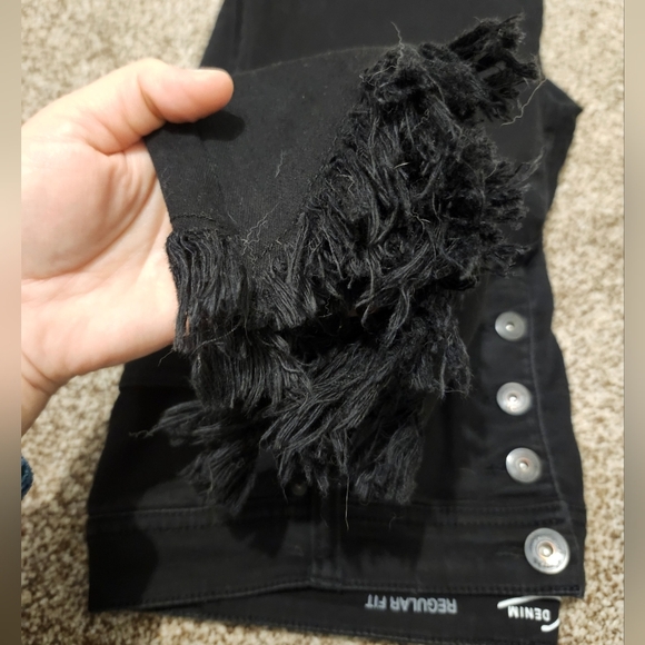 INC Black Fringed Cropped Flare Leg & Frayed Hem Size 12- Button Fly- High Rise - Picture 5 of 5